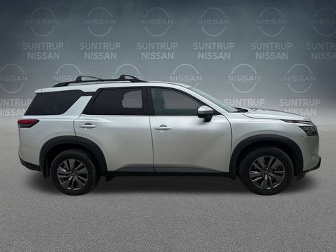 Used 2025 Nissan Pathfinder SV w/ SV Premium Package AWD/4WD image 37