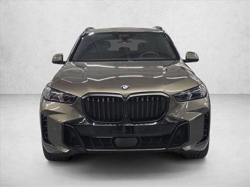 Used 2024 BMW X5 xDrive40i w/ Executive Package image 2