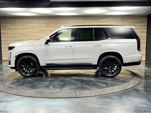 Used 2023 Cadillac Escalade Sport w/ LPO, ONYX Package AWD/4WD image 12