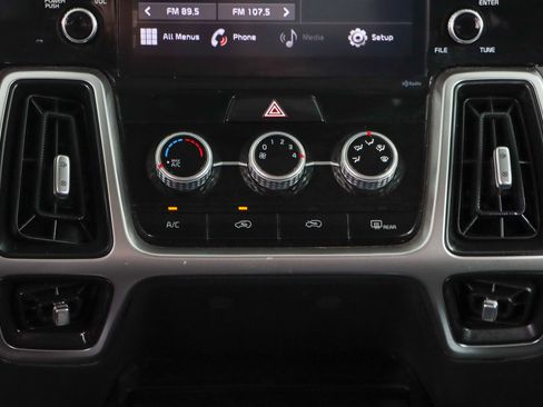 Used 2021 Kia Sorento LX image 20