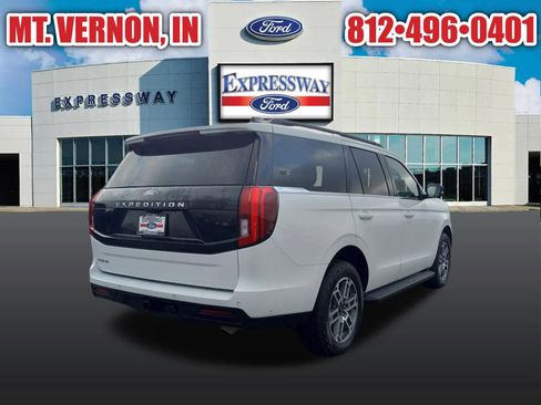 Used 2025 Ford Expedition Active AWD/4WD image 7