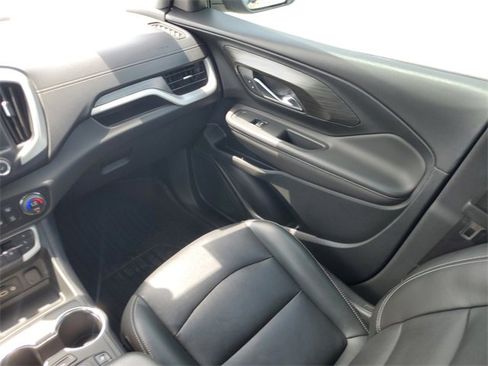 Certified 2022 GMC Terrain SLT w/ Tech Package image 19