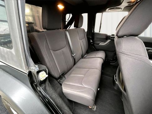 Used 2014 Jeep Wrangler Unlimited Sport w/ Power Convenience Group image 23