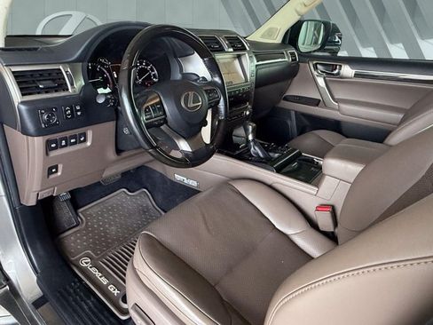 Certified 2020 Lexus GX 460 Luxury w/ Accessory Package AWD/4WD image 10