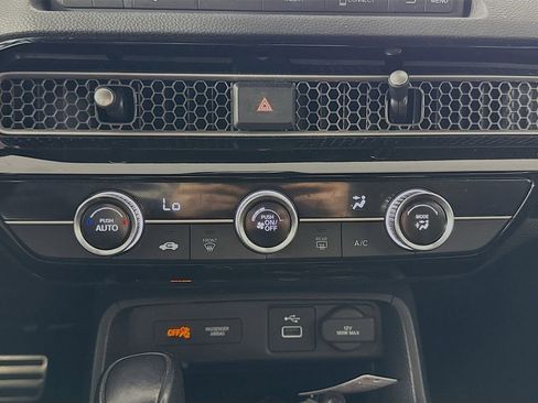 Used 2023 Honda Civic Sport image 12