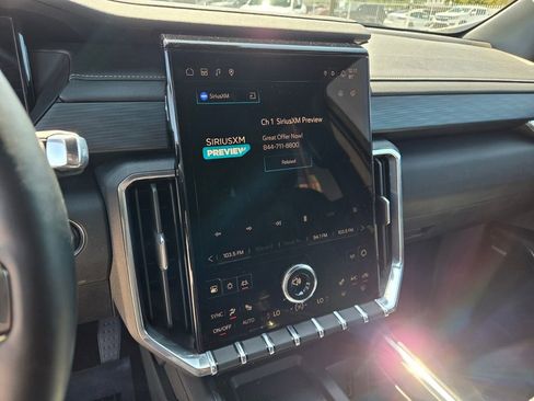 Certified 2025 GMC Acadia Elevation image 25