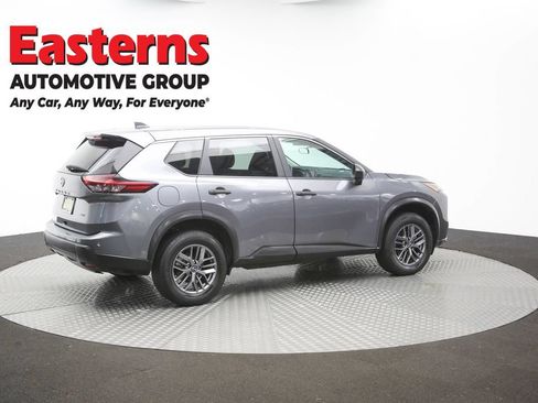 Used 2024 Nissan Rogue S AWD/4WD image 38