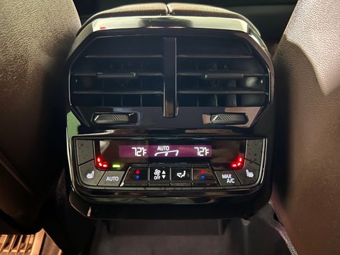 Used 2026 BMW iX xDrive45 image 32