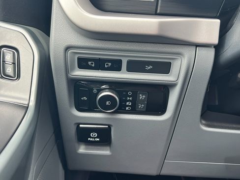 Used 2022 Ford F150 XLT w/ Equipment Group 302A High AWD/4WD image 26