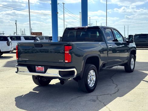 Used 2025 Chevrolet Silverado 2500 LTZ w/ LTZ Premium Package image 7