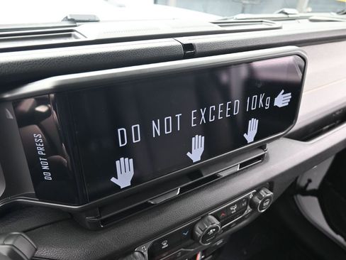 New 2026 Jeep Gladiator Sport image 18