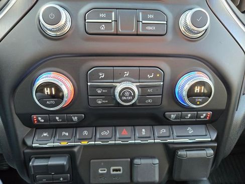 Used 2020 GMC Sierra 1500 AT4 w/ AT4 Premium Package image 33