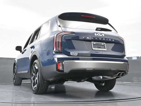 Used 2025 Kia Telluride EX w/ EX Captain's Chair Package image 64