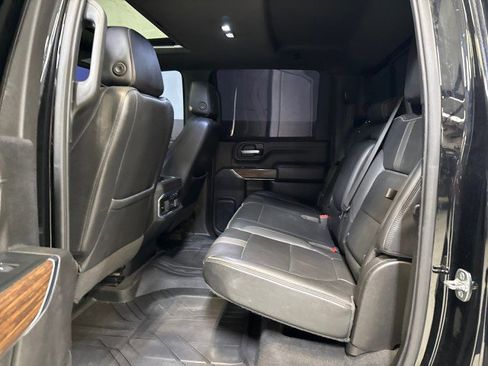 Used 2022 Chevrolet Silverado 3500 High Country w/ Z71 Off-Road Package image 37