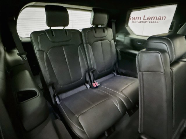 Used 2025 Jeep Grand Cherokee L Overland w/ Advanced Protech Group III AWD/4WD image 30