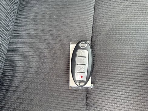 Used 2023 Nissan Sentra SV image 5