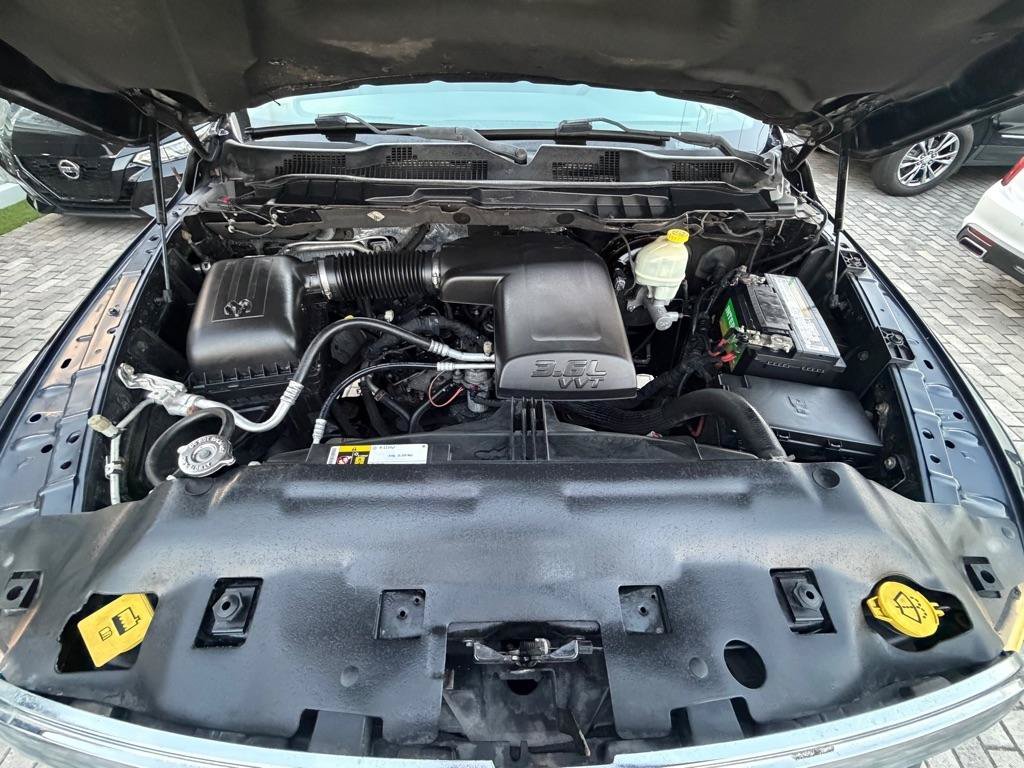 Used 2015 RAM 1500 Classic SLT RWD image 27
