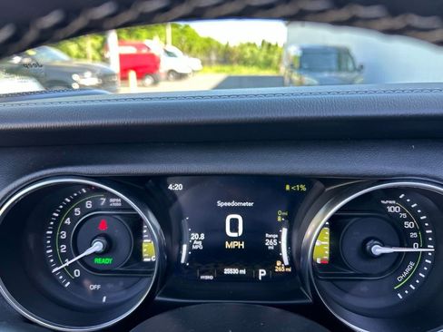Used 2023 Jeep Wrangler Unlimited Sahara AWD/4WD image 21