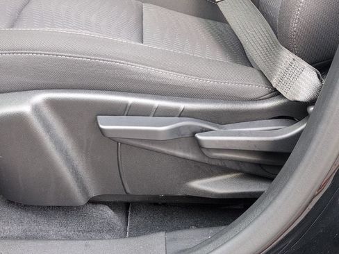 Used 2025 Chevrolet Equinox LT FWD image 15