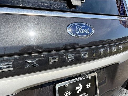 Used 2024 Ford Expedition XLT image 12