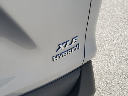 Certified 2024 Toyota RAV4 XLE AWD/4WD image 8