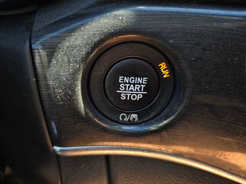 Used 2018 Jeep Grand Cherokee Trailhawk w/ Trailhawk Luxury Group AWD/4WD image 35