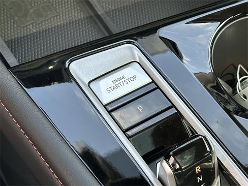 Used 2024 Volkswagen Atlas Peak Edition SE image 22