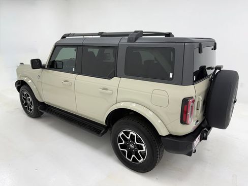 Used 2025 Ford Bronco Outer Banks AWD/4WD image 37