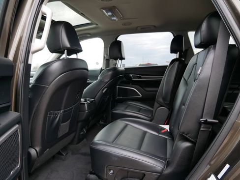 Used 2025 Kia Telluride S AWD/4WD image 20