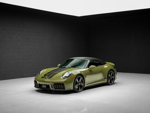 Used 2026 Porsche 911 Carrera GTS RWD image 4