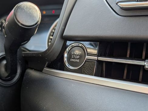 Used 2022 Mitsubishi Outlander ES image 23