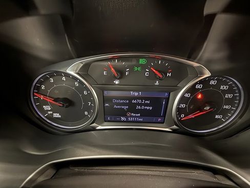 Used 2024 GMC Terrain SLT image 38