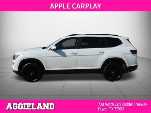 Used 2025 Volkswagen Atlas SE FWD image 8
