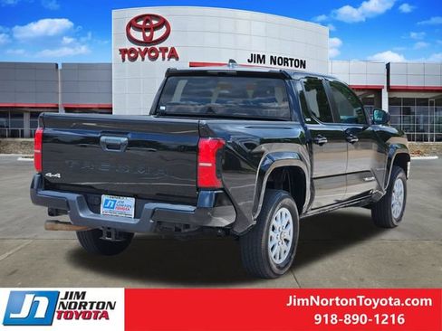 Used 2024 Toyota Tacoma SR5 AWD/4WD image 5