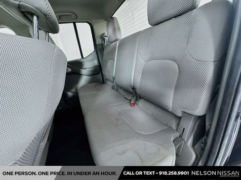 Used 2013 Nissan Frontier SV RWD image 21