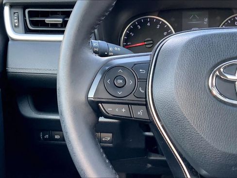 Used 2022 Toyota RAV4 XLE Premium FWD image 24