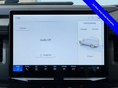 Used 2024 Ford Expedition XLT image 17