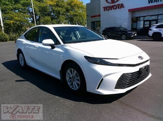 Used 2025 Toyota Camry LE image 1