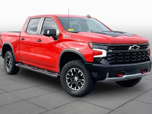 Used 2023 Chevrolet Silverado 1500 ZR2 AWD/4WD image 3