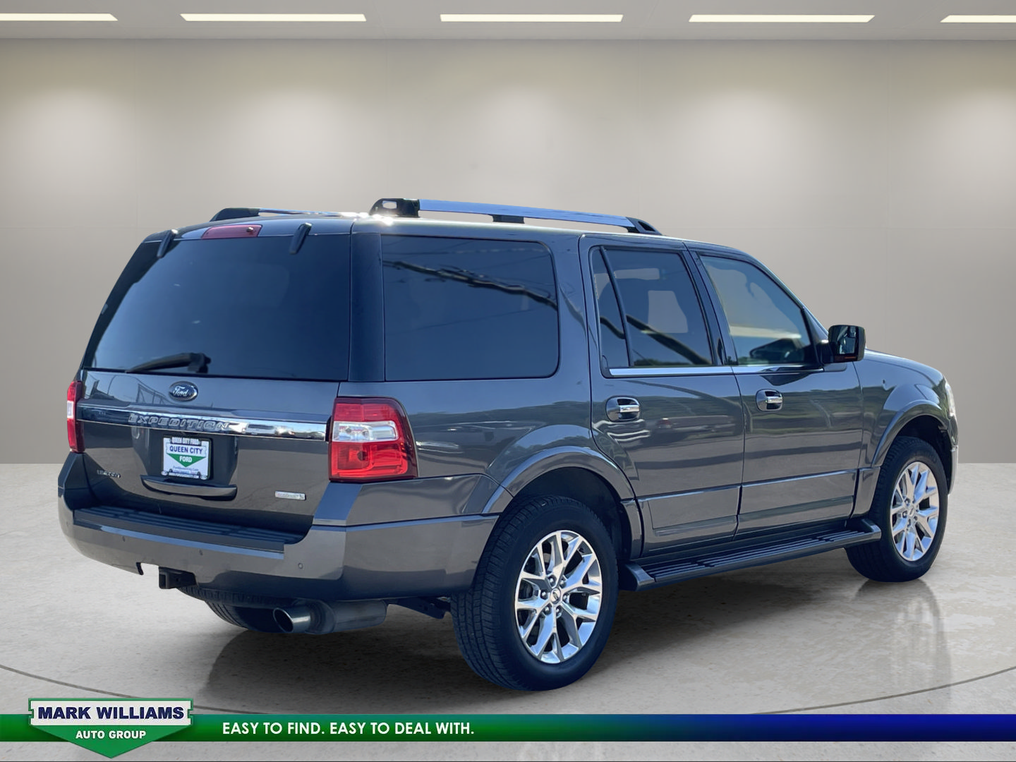 Used 2017 Ford Expedition Limited AWD/4WD image 3