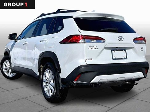 Used 2023 Toyota Corolla Cross LE w/ Moonroof Package image 12
