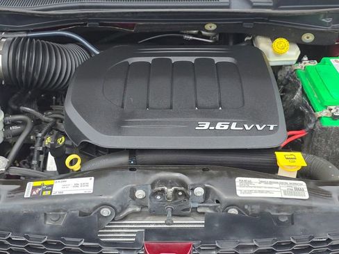 Used 2017 Dodge Grand Caravan GT FWD image 11