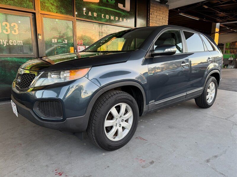Used 2011 Kia Sorento LX AWD/4WD image 1