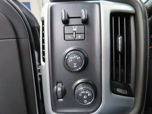 Used 2018 GMC Sierra 1500 SLT w/ SLT Premium Package image 45