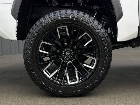Used 2026 Toyota Tundra Limited AWD/4WD image 11