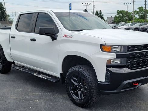 Used 2021 Chevrolet Silverado 1500 Custom Trail Boss AWD/4WD image 2