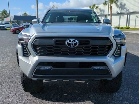 Used 2024 Toyota Tacoma TRD Off-Road image 10