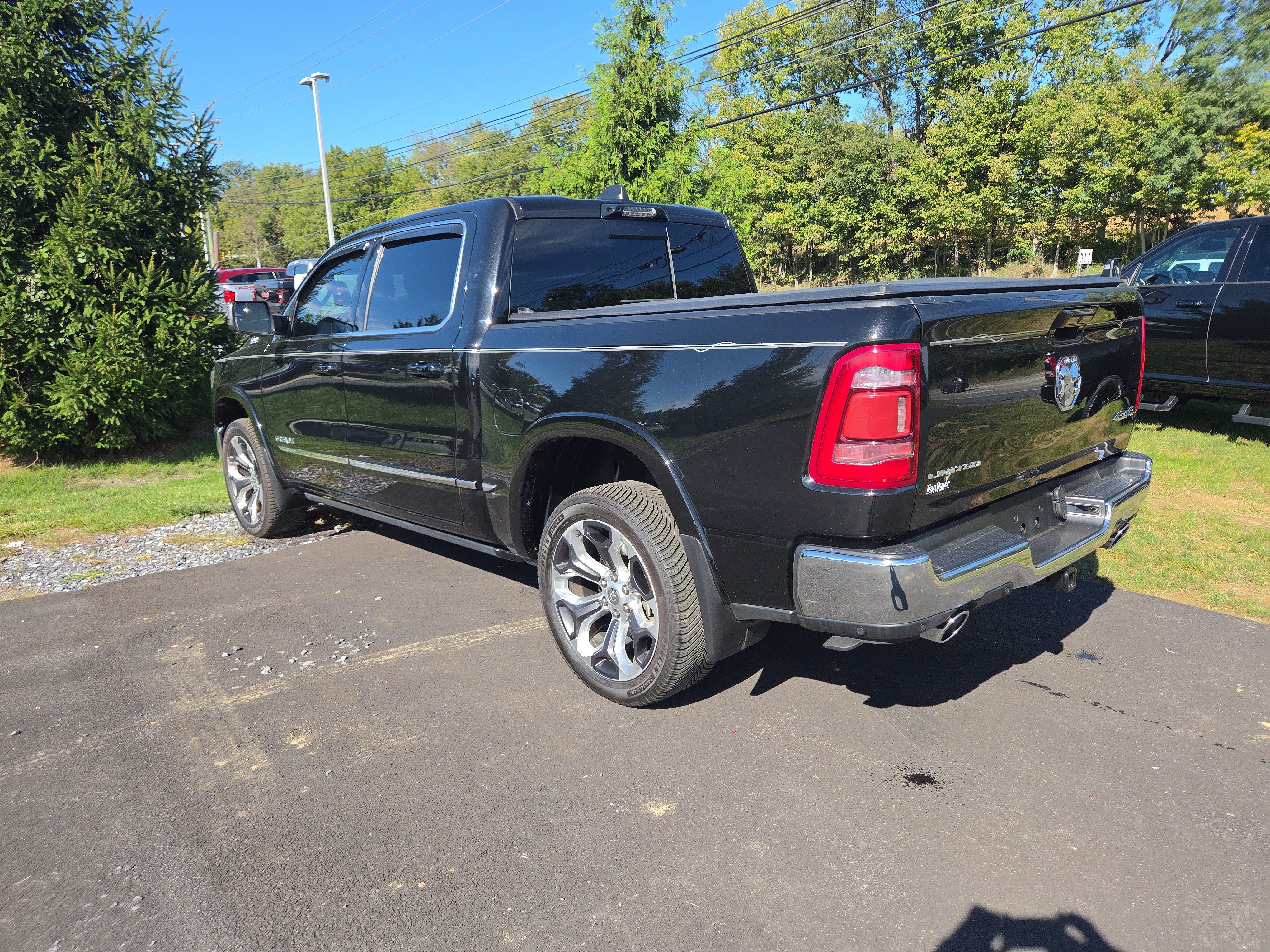 Used 2024 RAM 1500 Limited AWD/4WD image 13