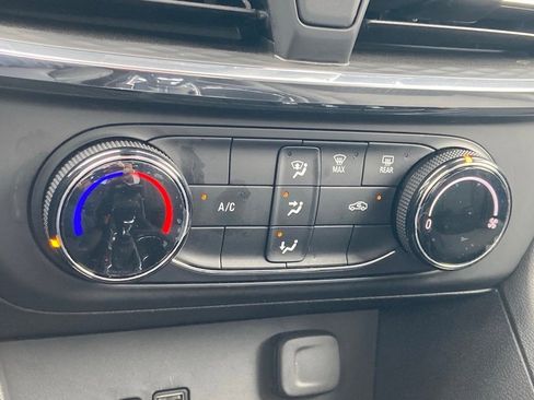 Used 2025 Buick Encore GX Preferred image 23