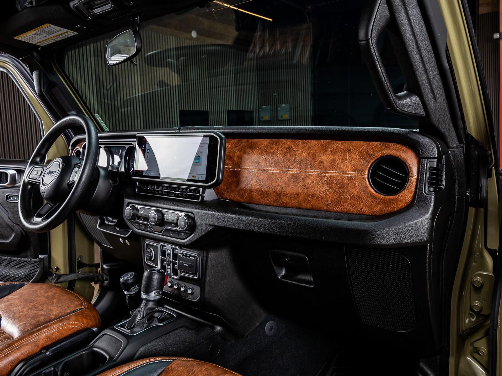 Used 2025 Jeep Wrangler Unlimited Sport AWD/4WD image 16